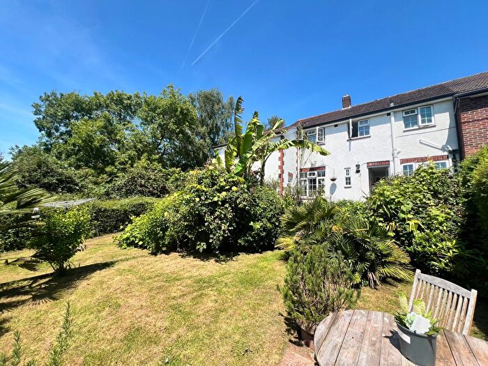 4 Bedroom End Of Terrace House For Sale In Manson Heights, Monmouth, NP25