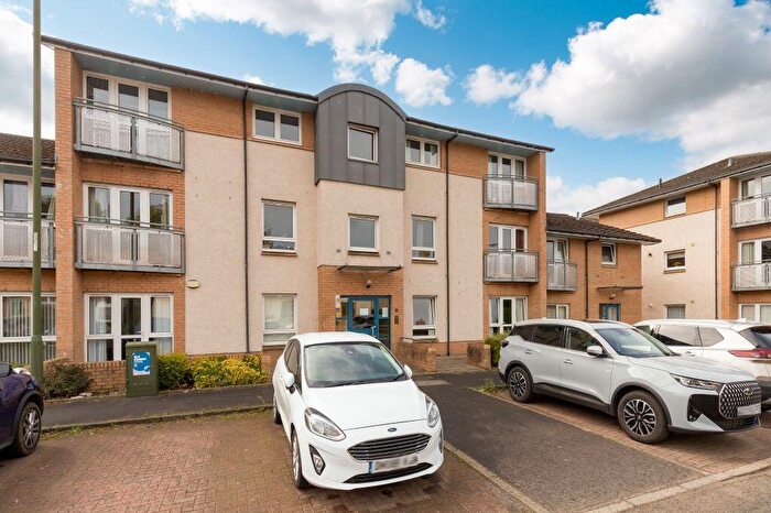 2 Bedroom Flat For Sale In / Stenhouse Gardens, Edinburgh, EH11