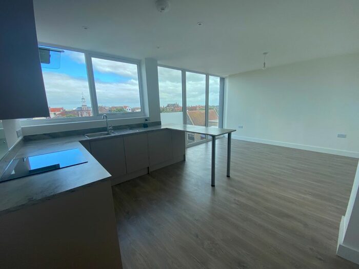 2 Bedroom Flat To Rent In Yarmouth Way, Great Yarmouth, Norfolk, NR30