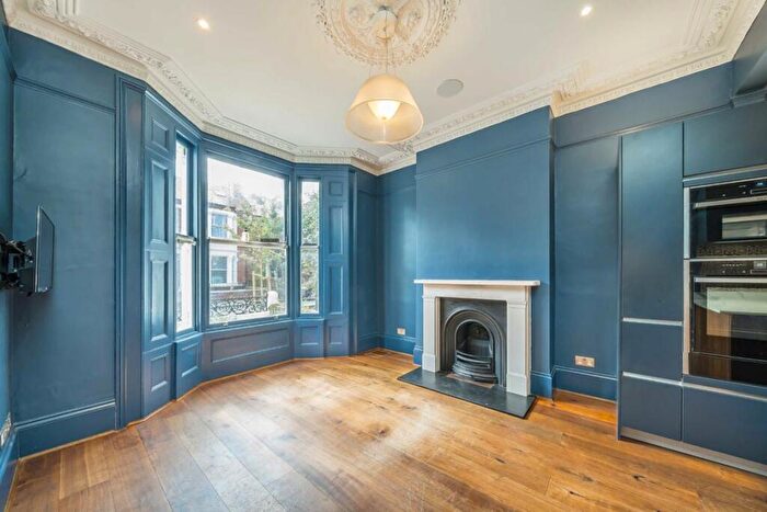 4 Bedroom House To Rent In Gresley Road, Whitehall Park, N19