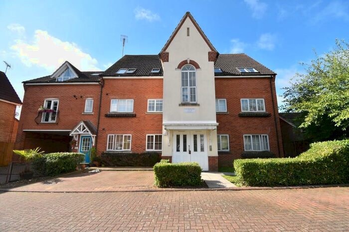 2 Bedroom Flat To Rent In Cleveland Way, Stevenage, SG1