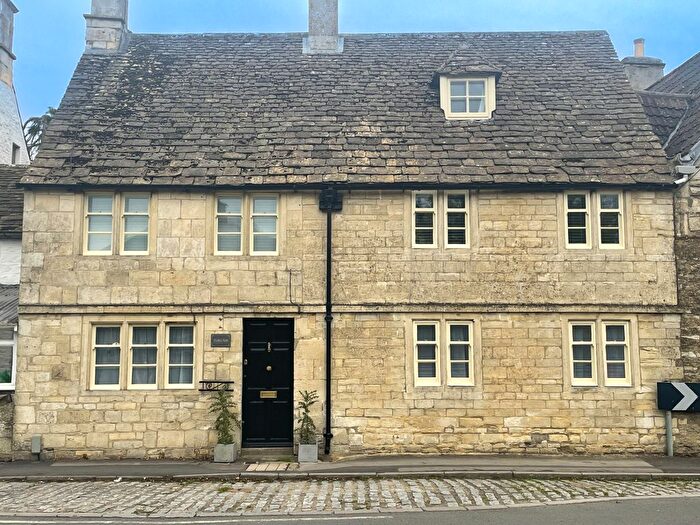 4 Bedroom Detached House For Sale In High Street, Chippenham, SN14