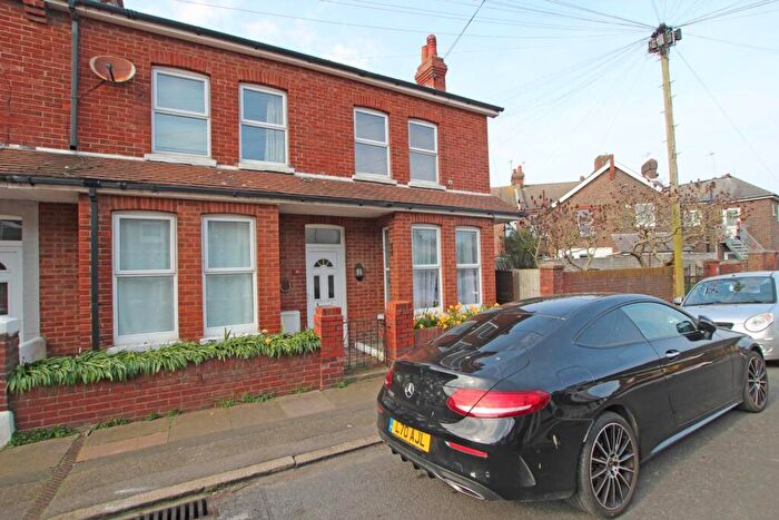 3 Bedroom End Of Terrace House For Sale In Clarence Road, Eastbourne, BN22