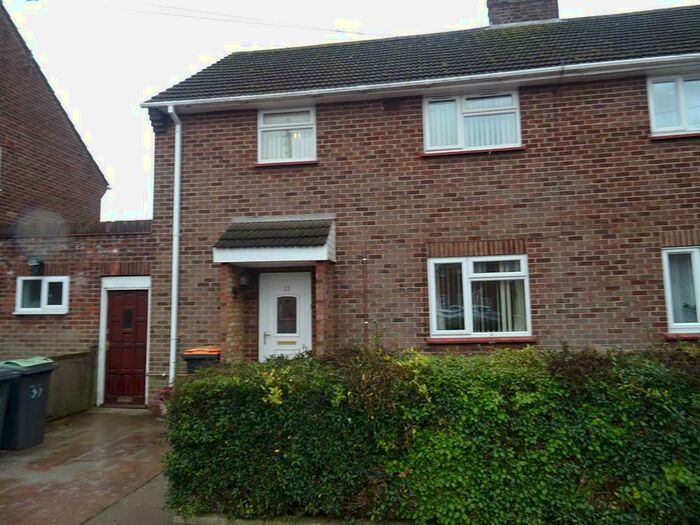 3 Bedroom Semi-Detached House To Rent In Duchess Road, Bedford, MK42