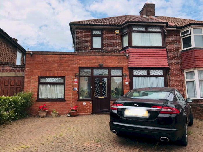 4 Bedroom Semi-Detached House To Rent In Coniston Gardens, London, NW9