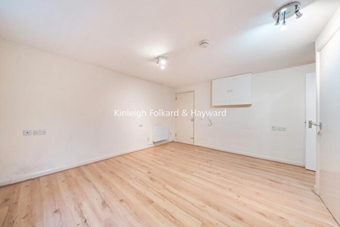 Flat To Rent In Bell Green Lower Sydenham, SE26