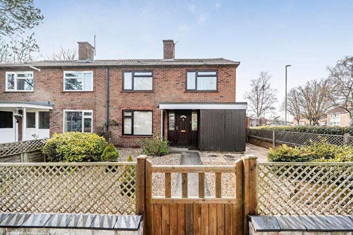 3 Bedroom Semi Detached House For Sale In Pegasus Road, Blackbird Leys, OX4