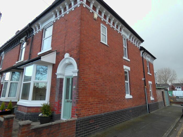 3 Bedroom End Of Terrace House To Rent In Queen Street, Crewe, CW1