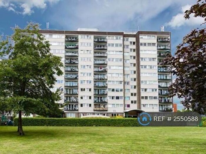 1 Bedroom Flat To Rent In Master Gunner Place, London, SE18