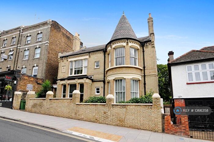 2 Bedroom Flat To Rent In Haverstock Hill, London, NW3