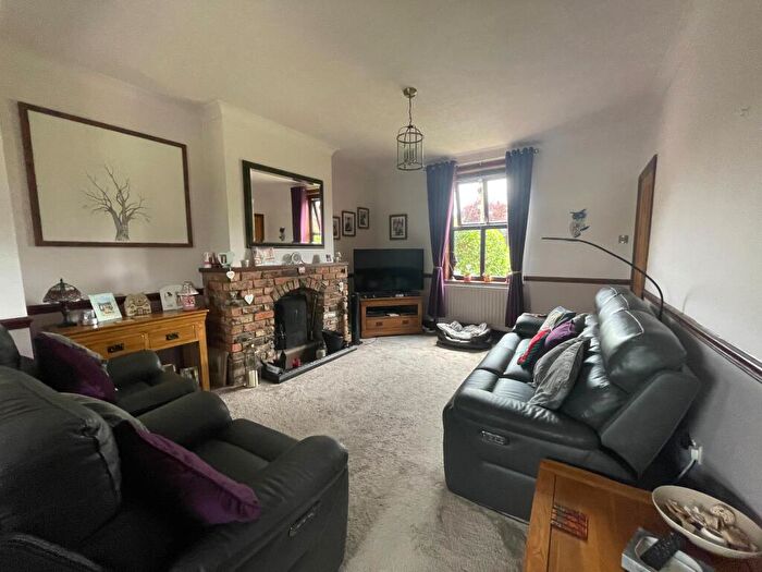 6 Bedroom Detached House For Sale In Church Lane, Corringham, DN21