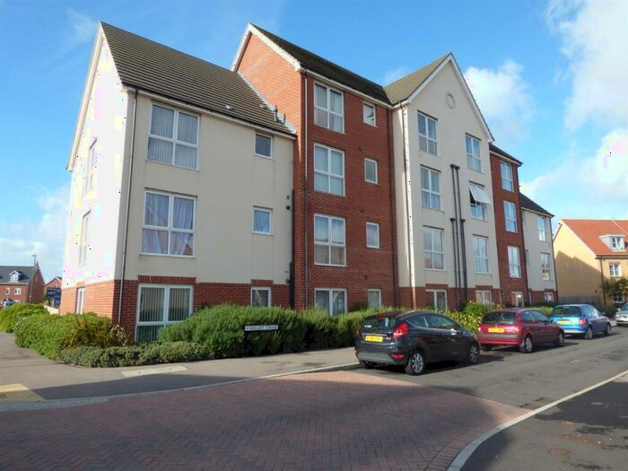 2 Bedroom Apartment To Rent In Hollist Chase, Littlehampton, BN17