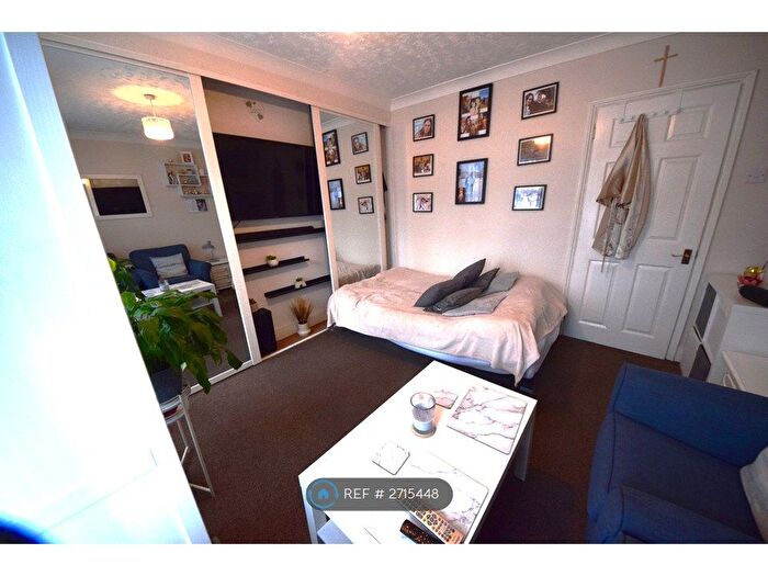 1 Bedroom Flat To Rent In Richmond Road, Reading, RG30