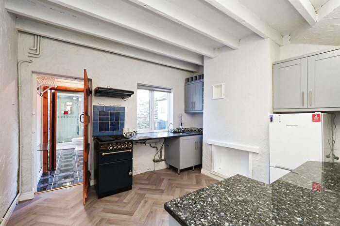 2 Bedroom Cottage For Sale In Derby Road, Belper, DE56