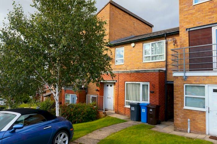 3 Bedroom House To Rent In Park Grange Rise, Sheffield, S2