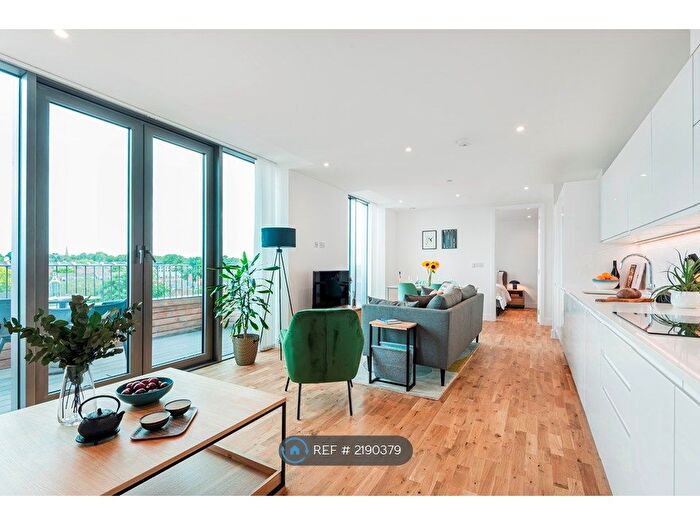 2 Bedroom Flat To Rent In Queens Road, Reading, RG1