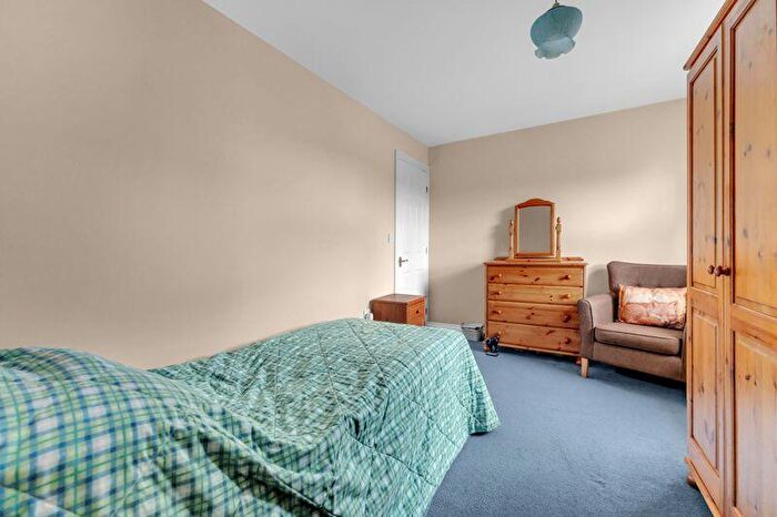 2 Bedroom Semi-Detached House For Sale In Finchley Court, Grimsby, DN31