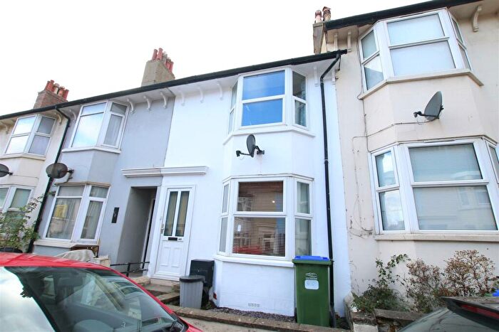 2 Bedroom House To Rent In Elphick Road, Newhaven, BN9