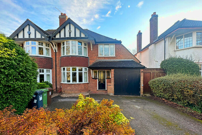 3 Bedroom Semi-Detached House To Rent In Wychwood Avenue, Knowle, B93