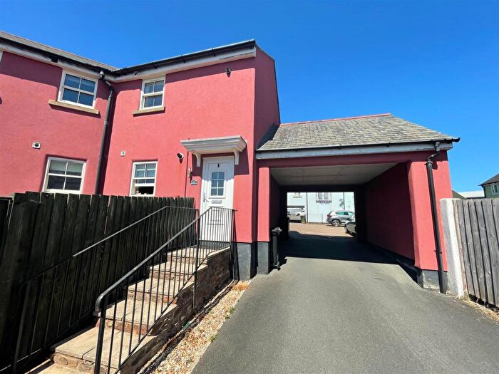 2 Bedroom Apartment For Sale In Staddiscombe, Plymouth, PL9