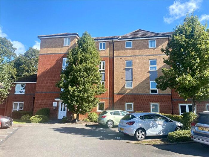2 Bedroom Apartment To Rent In Byron Road, Eastleigh, Hampshire, SO50