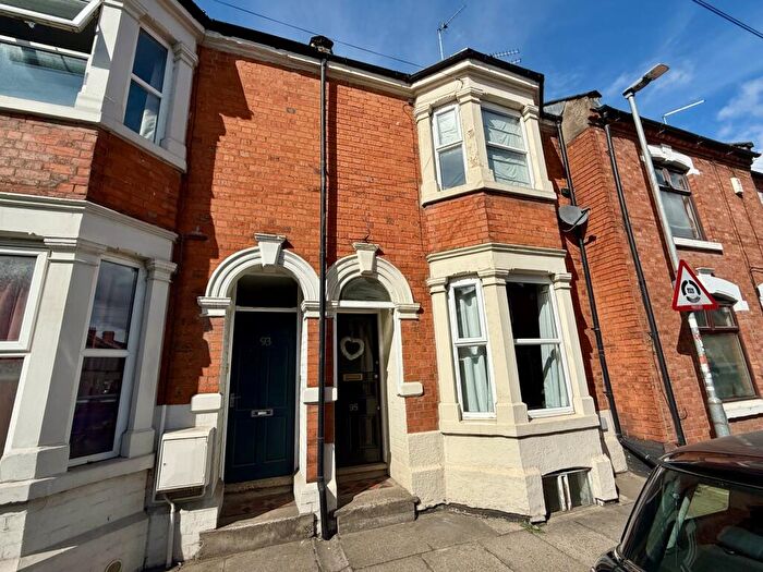 3 Bedroom Terraced House For Sale In Abington Avenue, Abington, NN1