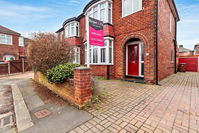 3 Bedroom Semi-Detached House For Sale In Keswick Grove, Acklam, Middlesbrough, TS5