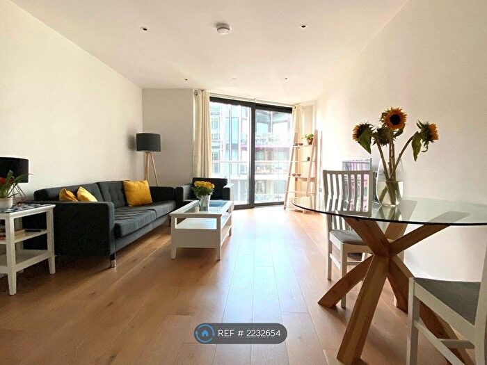 2 Bedroom Flat To Rent In Riverlight Quay Four, London, SW11