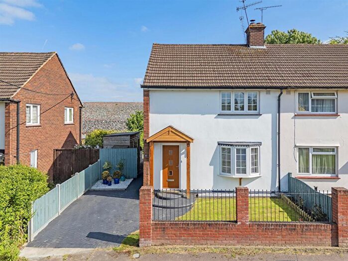 3 Bedroom House For Sale In Mountney Close, Ingatestone, CM4