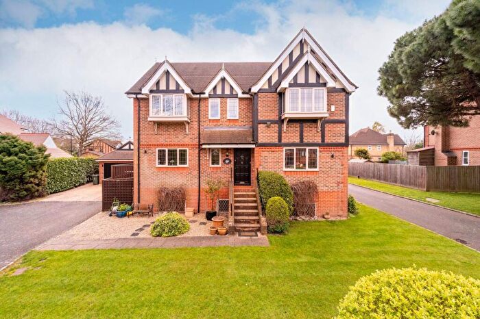 4 Bedroom House For Sale In Ray Mill Road East, Maidenhead, SL6