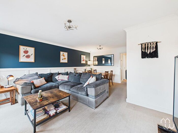 3 Bedroom End Of Terrace House For Sale In Parsonage Close, Leyland, PR26