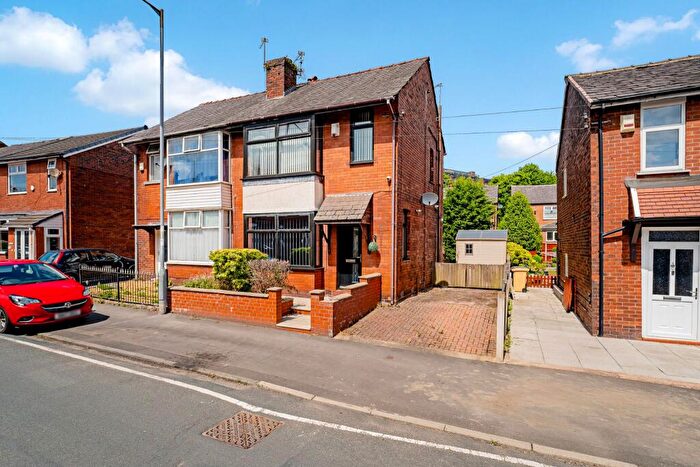 3 Bedroom Semi-Detached House For Sale In Ashworth Lane, Bolton, BL1