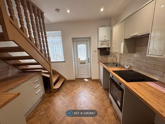 2 Bedroom Terraced House To Rent In Bole Hill Lane, Sheffield, S10