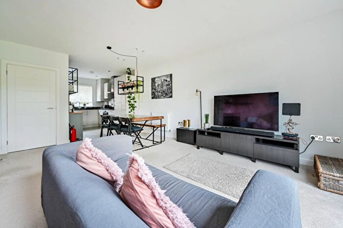 3 Bedroom Semi-Detached House To Rent In Victoria Mews, Chilworth, Guildford, GU4