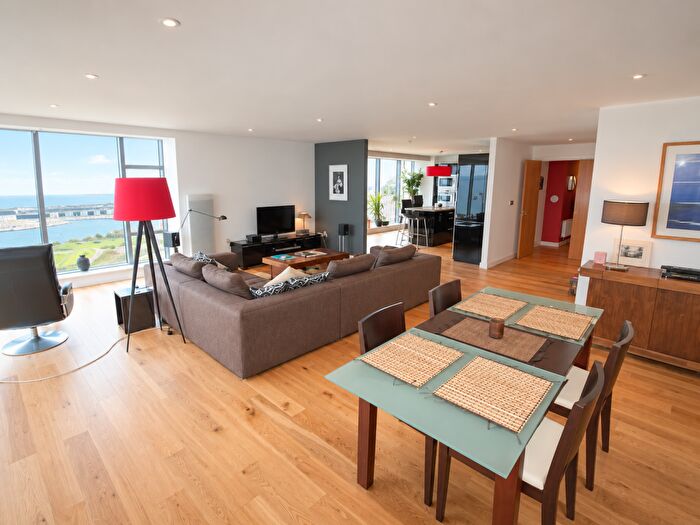 4 Bedroom Flat To Rent In , Western Harbour View, Edinburgh, EH6