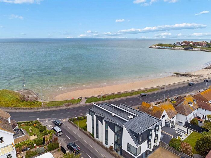 2 Bedroom Flat For Sale In Westleigh Road, Westgate-On-Sea, CT8