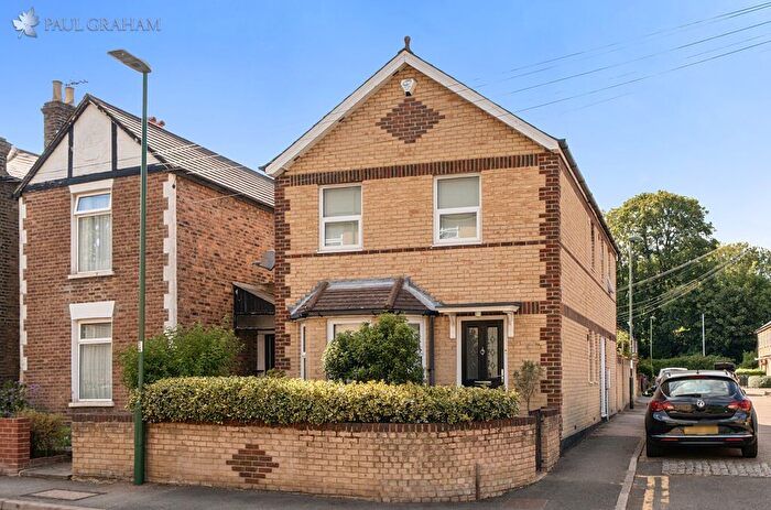 3 Bedroom Detached House For Sale In Mill Lane, Carshalton, SM5