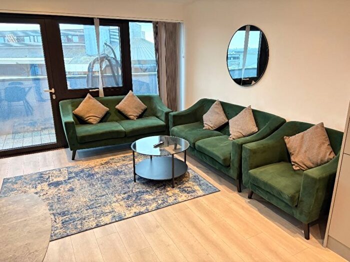 2 Bedroom Flat To Rent In New Horizons Court, Brentford, TW8