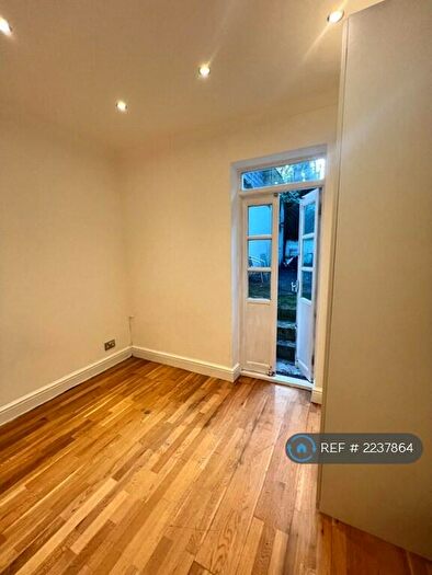 1 Bedroom Flat To Rent In North Hill, London, N6
