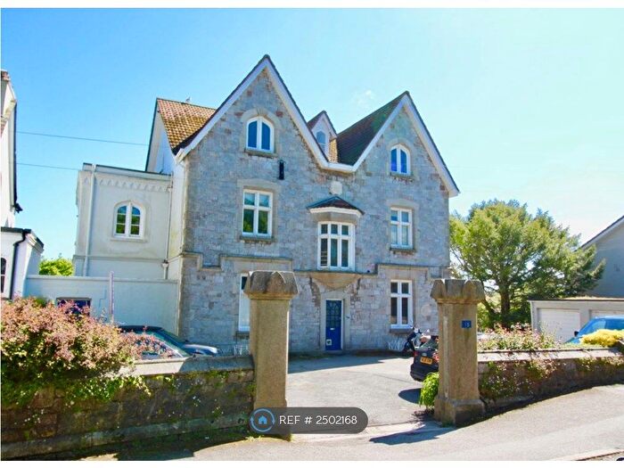 2 Bedroom Flat To Rent In Oakroyd, Falmouth, TR11