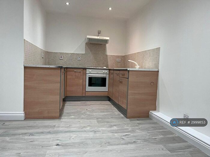 1 Bedroom Flat To Rent In Dudley Hill Road, Bradford, BD2