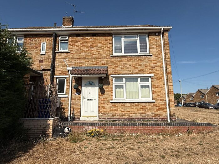 2 Bedroom Flat To Rent In Park Drive, Campsall, Doncaster, DN6