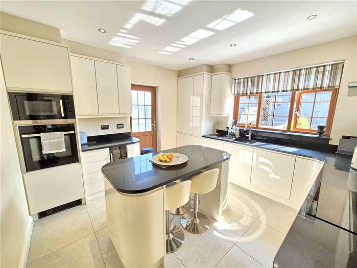 4 Bedroom Bungalow For Sale In Downe Avenue, Cudham, Sevenoaks, Kent, TN14