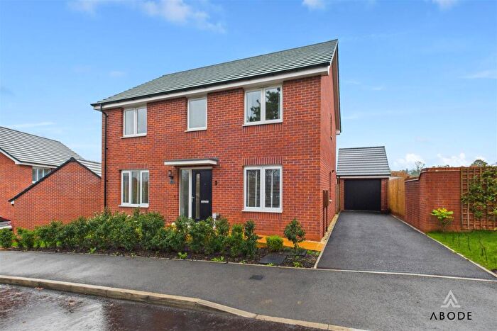 4 Bedroom Detached House For Sale In Willslock Road, Uttoxeter, Staffordshire, ST14
