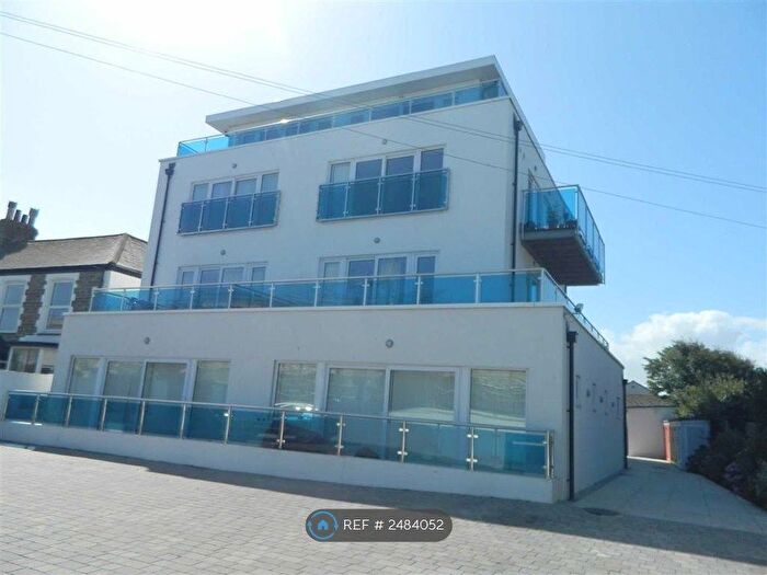2 Bedroom Flat To Rent In Clearview, Newquay, TR7