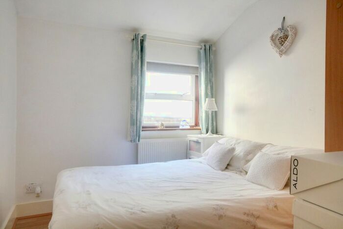 1 Bedroom Flat To Rent In Lea Bridge Road, Leyton, London, E10