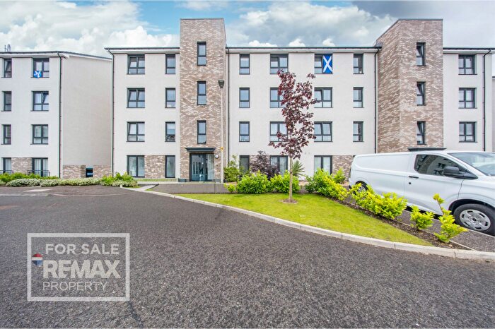 2 Bedroom Flat For Sale In Kaims Crescent, Livingston, EH54