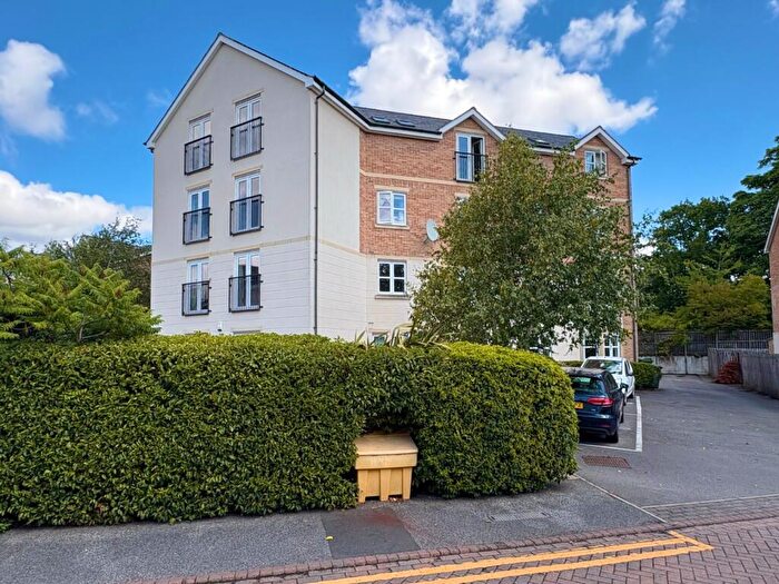 2 Bedroom Flat To Rent In Montgomery Avenue, Far Headingley, Leeds, LS16