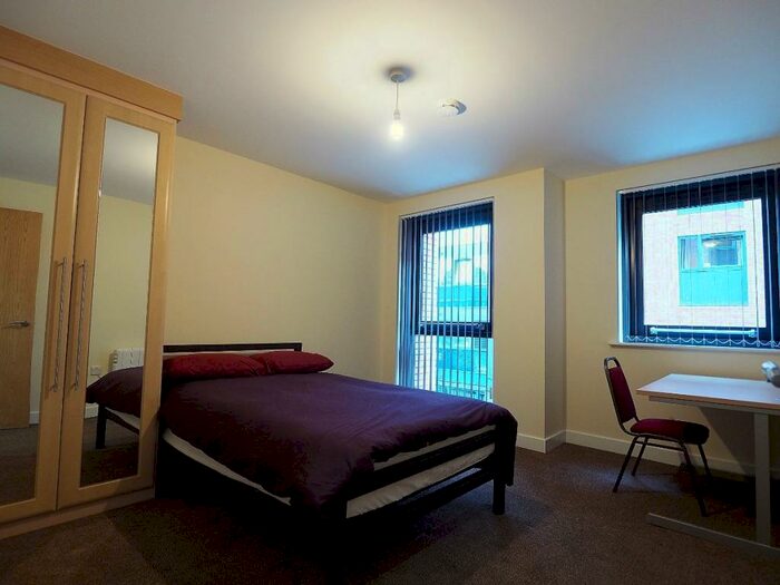 4 Bedroom Flat To Rent In Apt Devonshire Point Fitzwilliam Street Apt Devonshire Point, Sheffield, Sheffield, S1