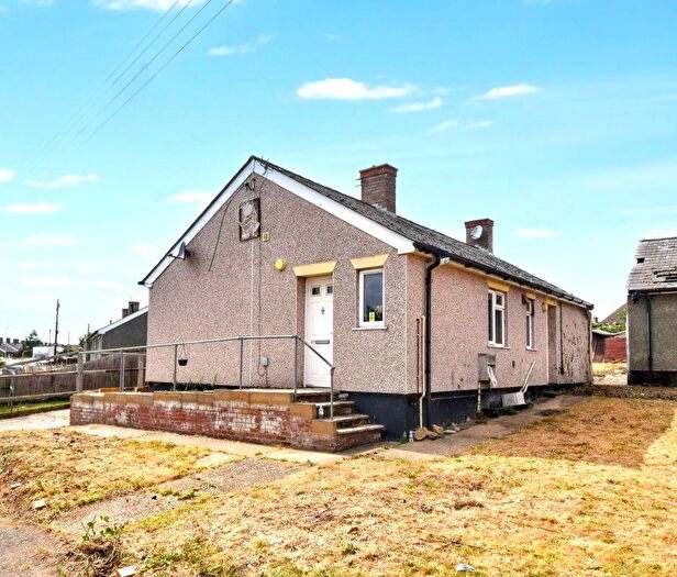 3 Bedroom Detached Bungalow For Sale In Hillside, Stowmarket, IP14